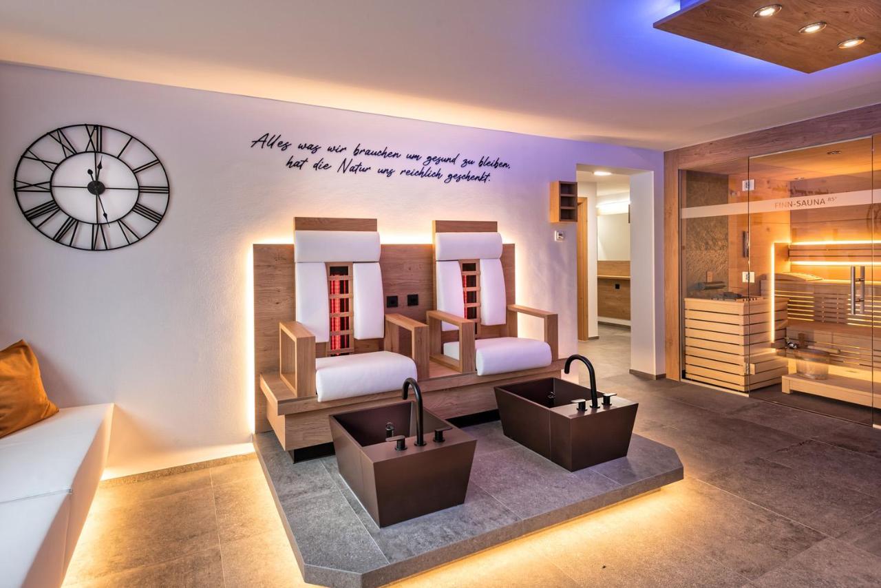 Hotel St-Leonhard Sankt Leonhard im Pitztal Ngoại thất bức ảnh